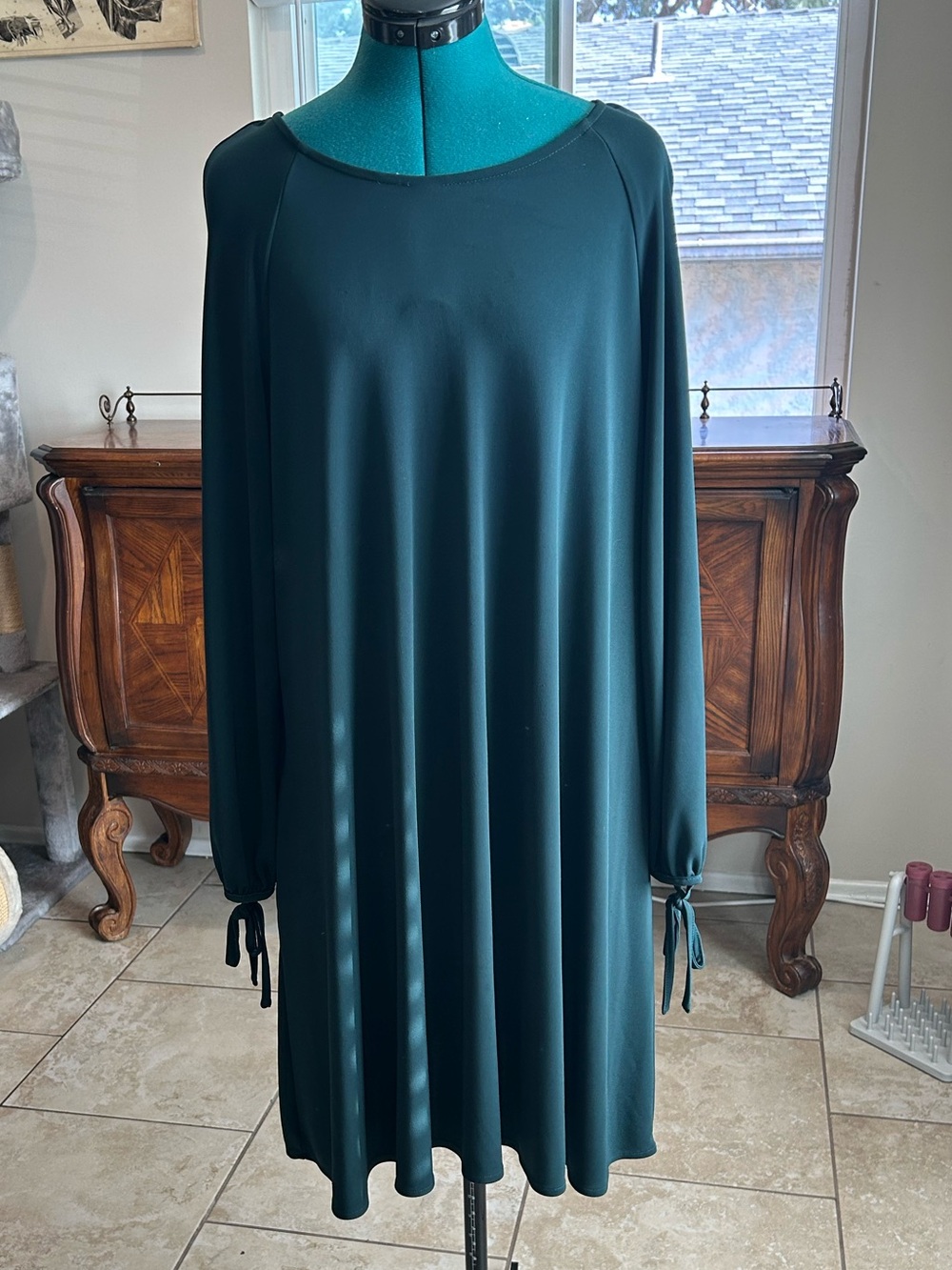 Women's Elegant Green Long-Sleeve Swing Dress